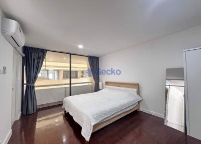 3 Bedrooms Condo in Panchalae Jomtien C011532