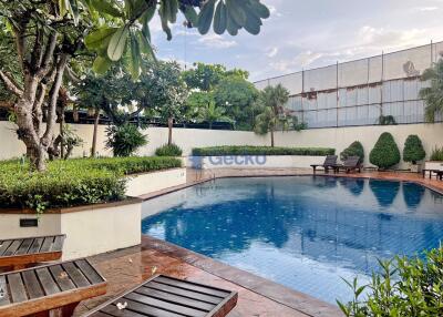 3 Bedrooms Condo in Panchalae Jomtien C011532