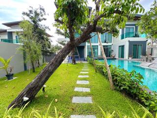 6 Bedrooms House in 98 Lake Ville Mabprachan East Pattaya H011529