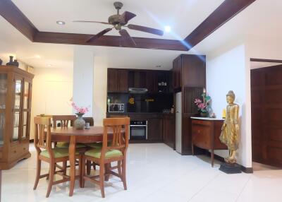 คอนโดนี้ มีห้องนอน 1 ห้องนอน  อยู่ในโครงการ คอนโดมิเนียมชื่อ Chateau Dale ThaBali Condo 