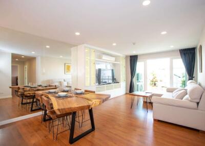 Sophisticated 2 bedroom apartment at Punna Residence @ Nimman