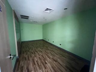 For Rent Bangkok Retail Silom BTS Sala Daeng Bang Rak