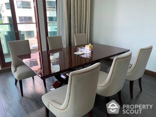 3-BR Condo at The Crest Ruamrudee near BTS Phloen Chit