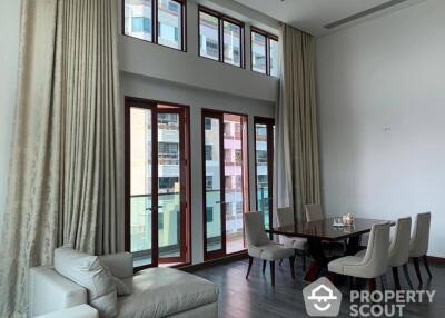 3-BR Condo at The Crest Ruamrudee near BTS Phloen Chit