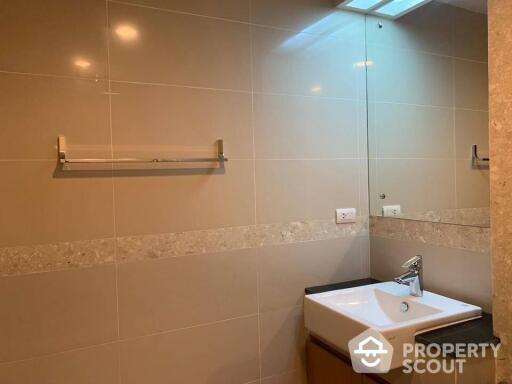 3-BR Condo at The Crest Ruamrudee near BTS Phloen Chit