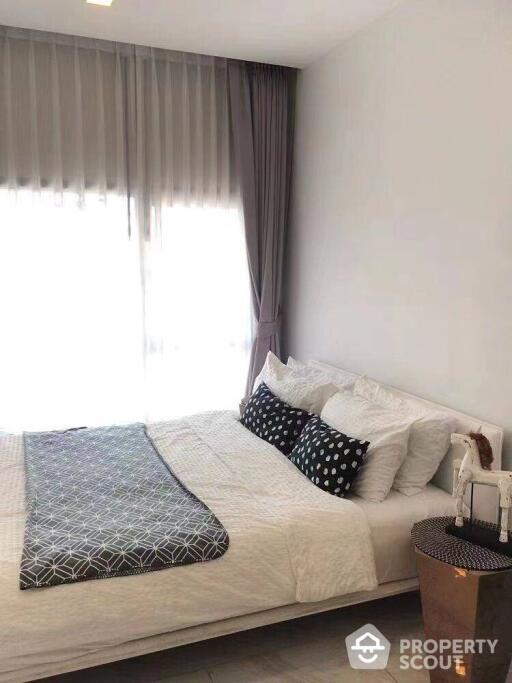 1-BR Condo at Hyde Sukhumvit 11 near BTS Nana