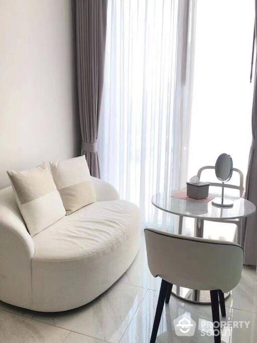 1-BR Condo at Hyde Sukhumvit 11 near BTS Nana