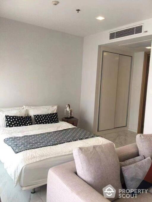 1-BR Condo at Hyde Sukhumvit 11 near BTS Nana