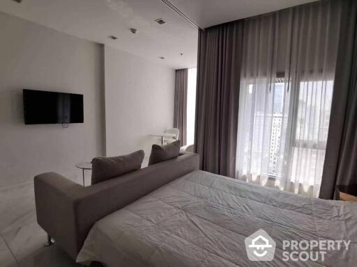 1-BR Condo at Hyde Sukhumvit 11 near BTS Nana