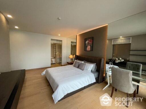 2-BR Condo at O2 Hip Condominium near BTS Phloen Chit