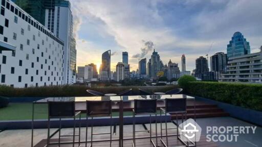 2-BR Condo at O2 Hip Condominium near BTS Phloen Chit