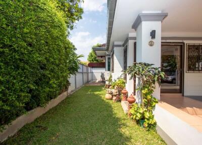 Charming 3-Bedroom City Home off Charoen Muang Road