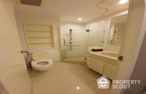 2-BR Condo at Baan Siri 24 near BTS Phrom Phong (ID 410399)