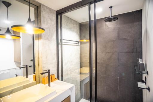 Modern bathroom with a walk-in shower and stylish fixtures