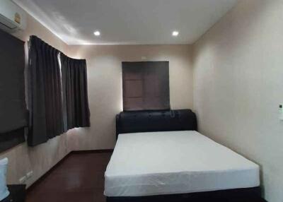 House for Rent at The Oriental (Regent)