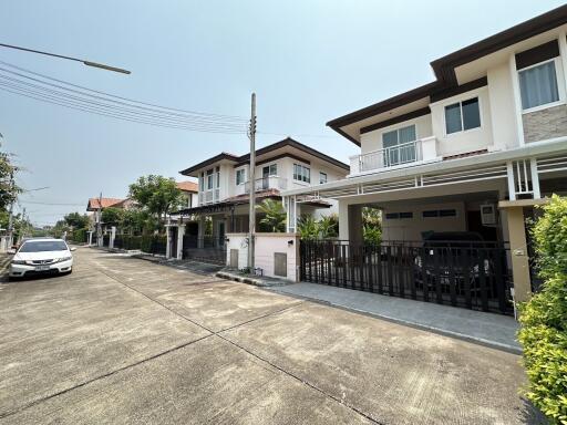 House for Rent At The Oriental Regent 3