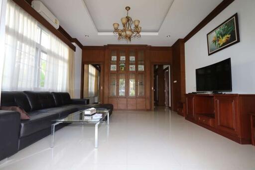6 bedroom, 6 bathroom house for rent at The Athena