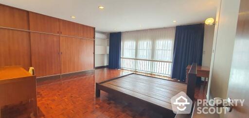 3-BR Apt. near BTS Phloen Chit