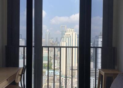 1-BR Condo at Ashton Asoke near MRT Sukhumvit