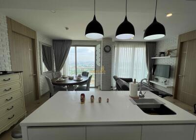 2 Bedrooms Condo in The Riviera Jomtien Jomtien C011790