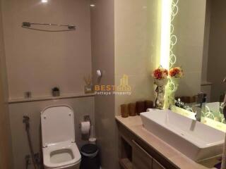 2 Bedrooms Condo in The Riviera Jomtien Jomtien C011790