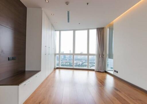 Millennium Residence  Spacious 3 Bedroom Penthouse in Asoke