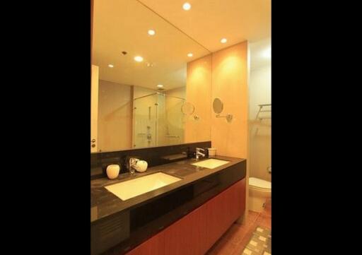 2 Bed Condo For Rent in Ratchadamri BR2259CD