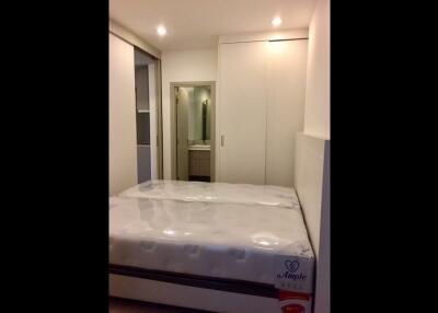Ideo Q Chula Samyan  Modern 2 Bedroom Condo Near MRT Station