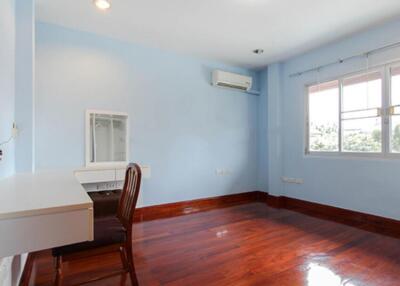 JSK Mansion  4 Bedroom House For Rent in Thonglor