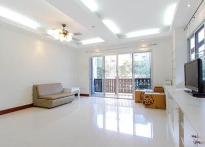 JSK Mansion | 4 Bedroom House For Rent in Thonglor