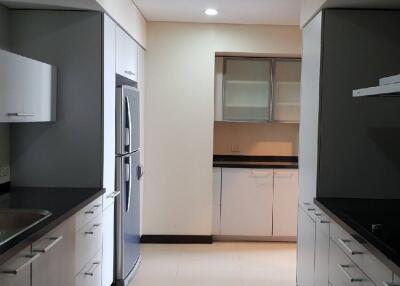 The Park Chidlom  3 Bedroom For Rent in Soi Somkid