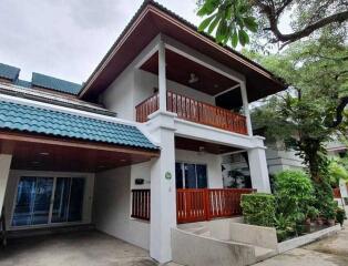 JSK Mansion  3 Bedroom House For Rent in Thong Lo