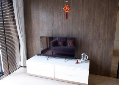 Noble Above  Modern 1 Bedroom Condo For Rent in Phloen Chit