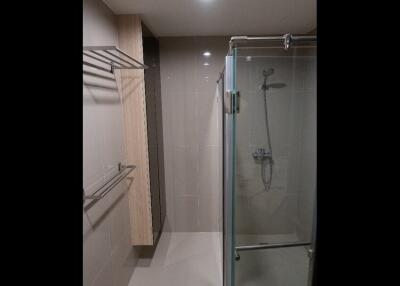 Noble Above  Modern 1 Bedroom Condo For Rent in Phloen Chit