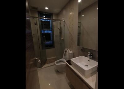 Q Asoke  Modern 2 Bedroom Condo Near MRT