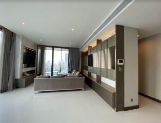 Q Sukhumvit  3 Bedroom Luxury Condo in Nana