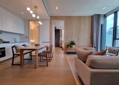 2 Bedroom For Rent in The Strand Thonglor