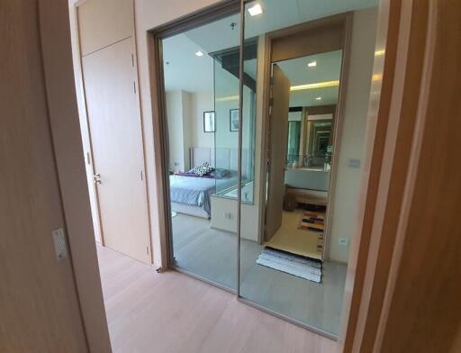 The Esse Asoke  1 Bedroom Condo in Asoke