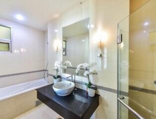 Baan Klang Krung Siam  Elegant 2 Bedroom Condo in Pathumwan