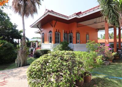 Baan Chava villa near the beach Khao Tao