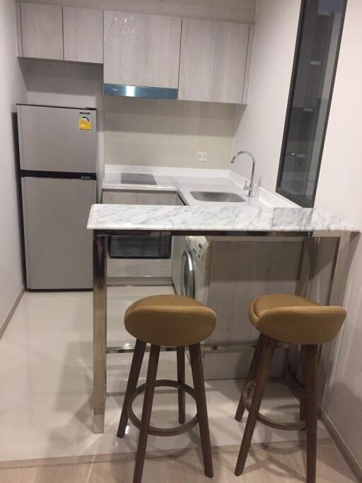 Condo for Rent at Life One Wireless