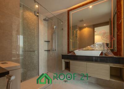 Amazing Facing Sea View 1-Bedroom Unit in Pattaya's Jomtien Area, Top Quality, Just 4.5 MB!
