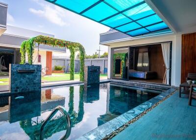 5 Bed House For Sale In East Pattaya - Baan Mae Pool Villa 1