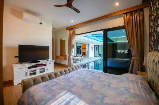 5 ห้องนอน บ้าน สำหรับขาย ใน พัทยาตะวันออก - Baan Mae Pool Villa 1