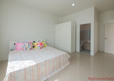 3 Bed House For Sale In East Pattaya - Manee Ville