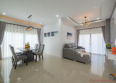 3 Bed House For Sale In East Pattaya - Rattanakorn Village 17