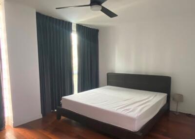 2-bedroom low-rise condo for sale on Thong Lor