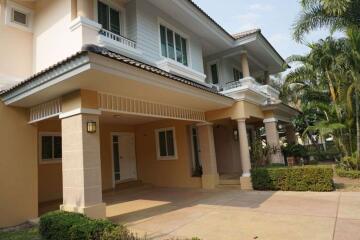 A spacious house 3 bed for sale in Doi Saket, Chiang Mai