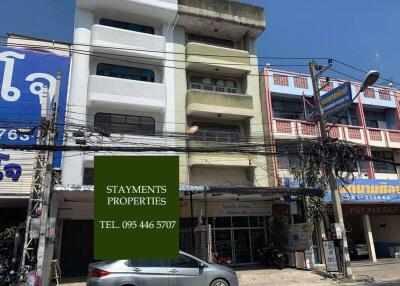 5-storey commercial building rental Next to the moat of Chiang Mai