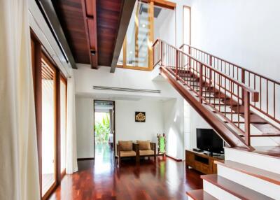 Beautiful 3 Bed Sea View Pool Villa at Pranalux - Paknampran